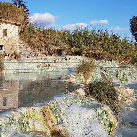 Il Poggio Da Leo Capanne Exterior foto