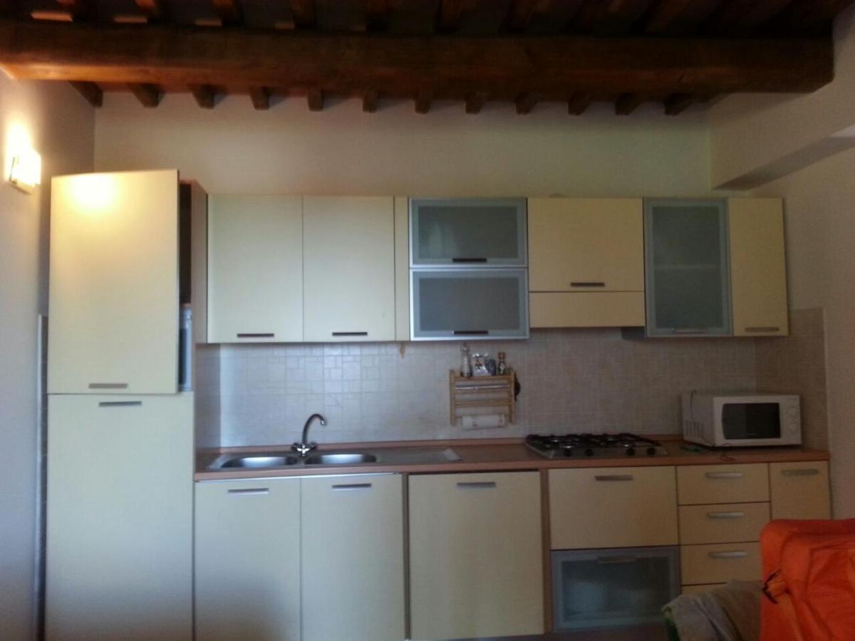 Il Poggio Da Leo Capanne Exterior foto